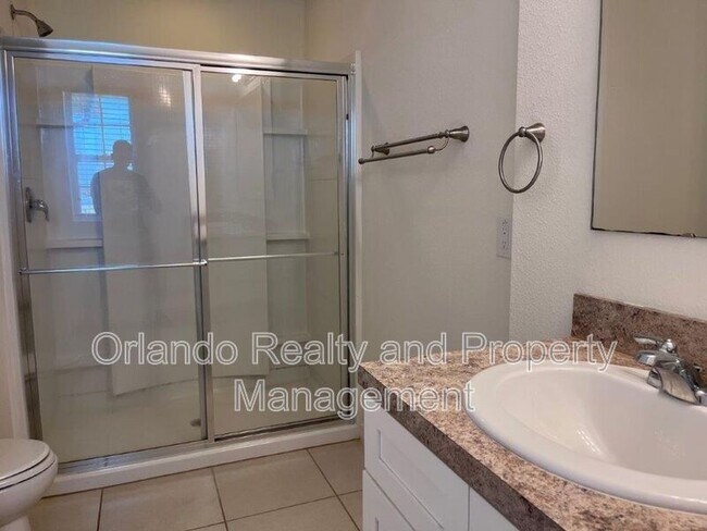 Building Photo - 4812 Riverwalk Dr