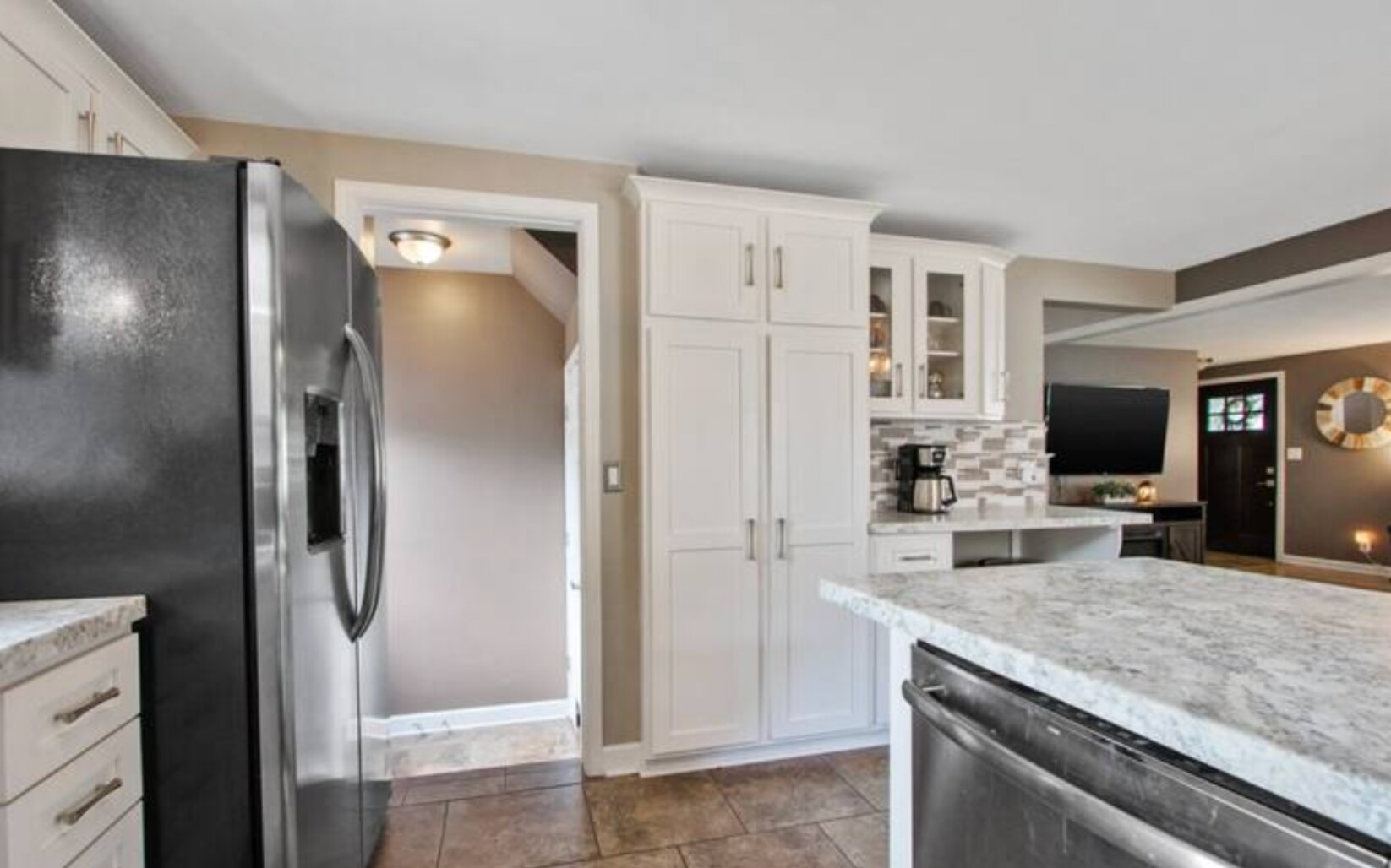 Building Photo - 1071 Kenwood St