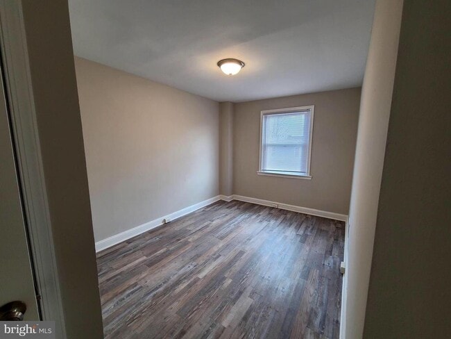 Building Photo - 4715 Dartford Ave