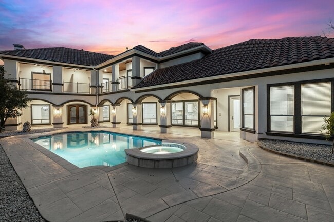 Building Photo - 1229 Strathmore Dr