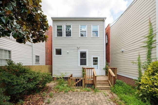 Building Photo - 3 Bedroom Home off of Patterson Ave **Avai...