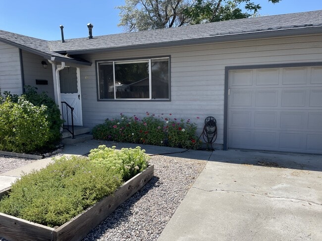 Building Photo - 69 N Allen St