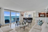 Building Photo - 2030 S Ocean Dr