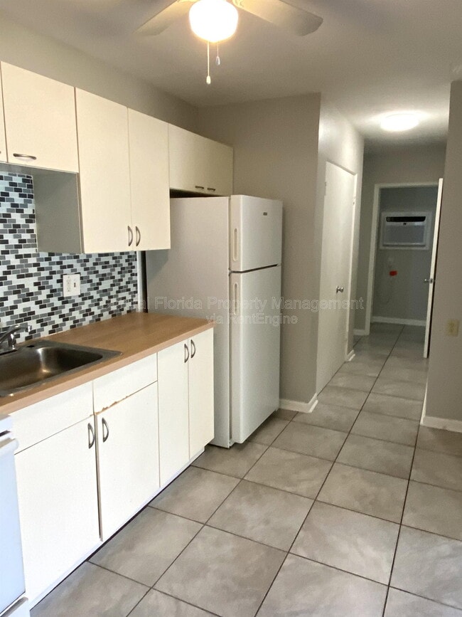 Building Photo - 1227 Minnesota St