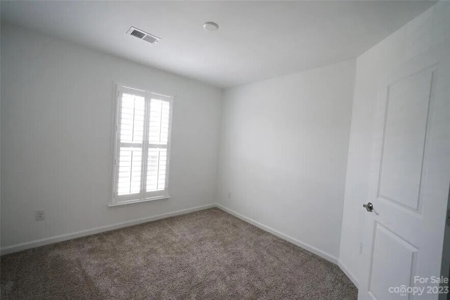 Building Photo - Room in Townhome on Lani Dr