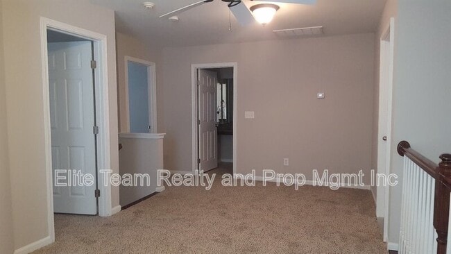 Building Photo - 2339 Whitford Ln