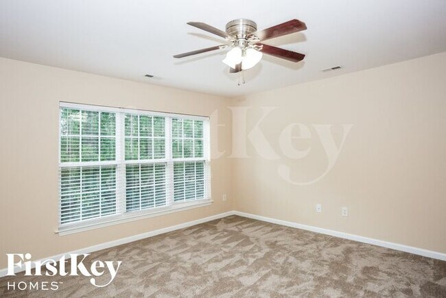 Building Photo - 4805 Walnut Grove St