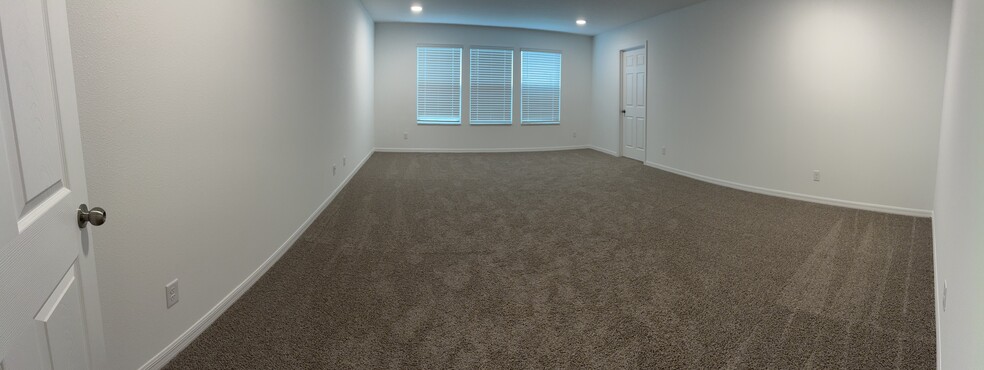 Building Photo - 3258 Autumn Rock Dr