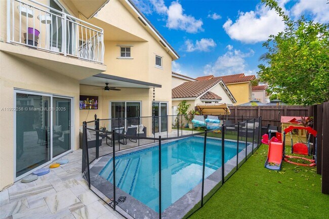 Building Photo - 15452 SW 50th Terrace