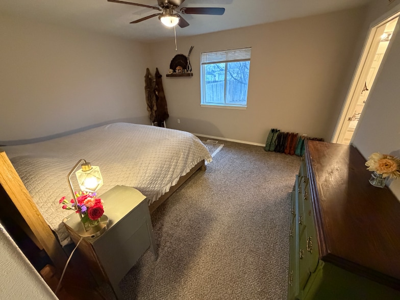 Building Photo - 1740 Peregrine Dr