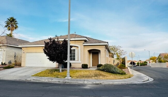 Building Photo - Charming  3-bedroom, 2-bathroom