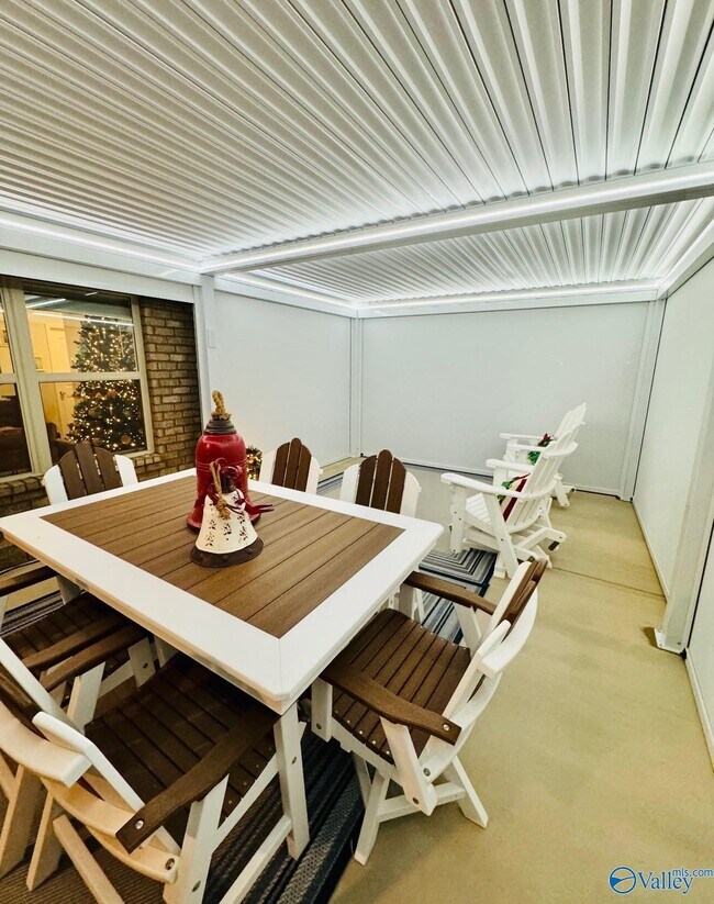 Building Photo - 507 Raccoon Way SW