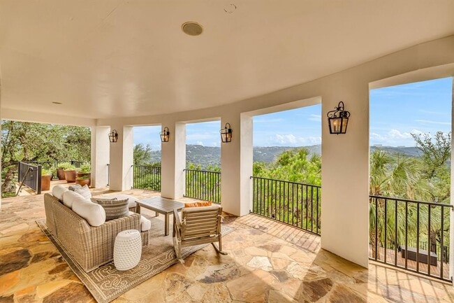 Building Photo - 1710 Mt Larson Rd