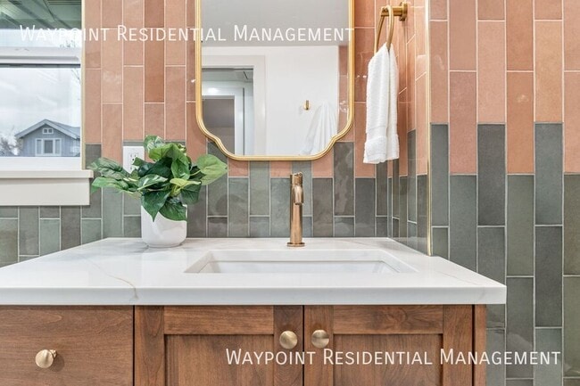 Building Photo - 2989 S Ivy St