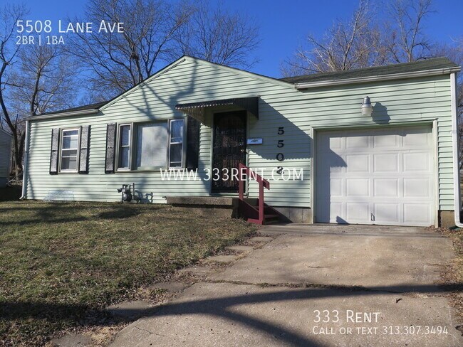 Building Photo - Lovely 2 bed 1 bath home ready to be moved...
