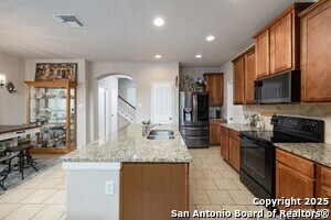 Building Photo - 10238 Midsummer Meadow