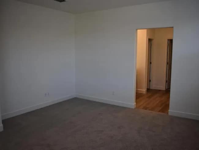 Building Photo - 8168 Oxbow Landing Loop