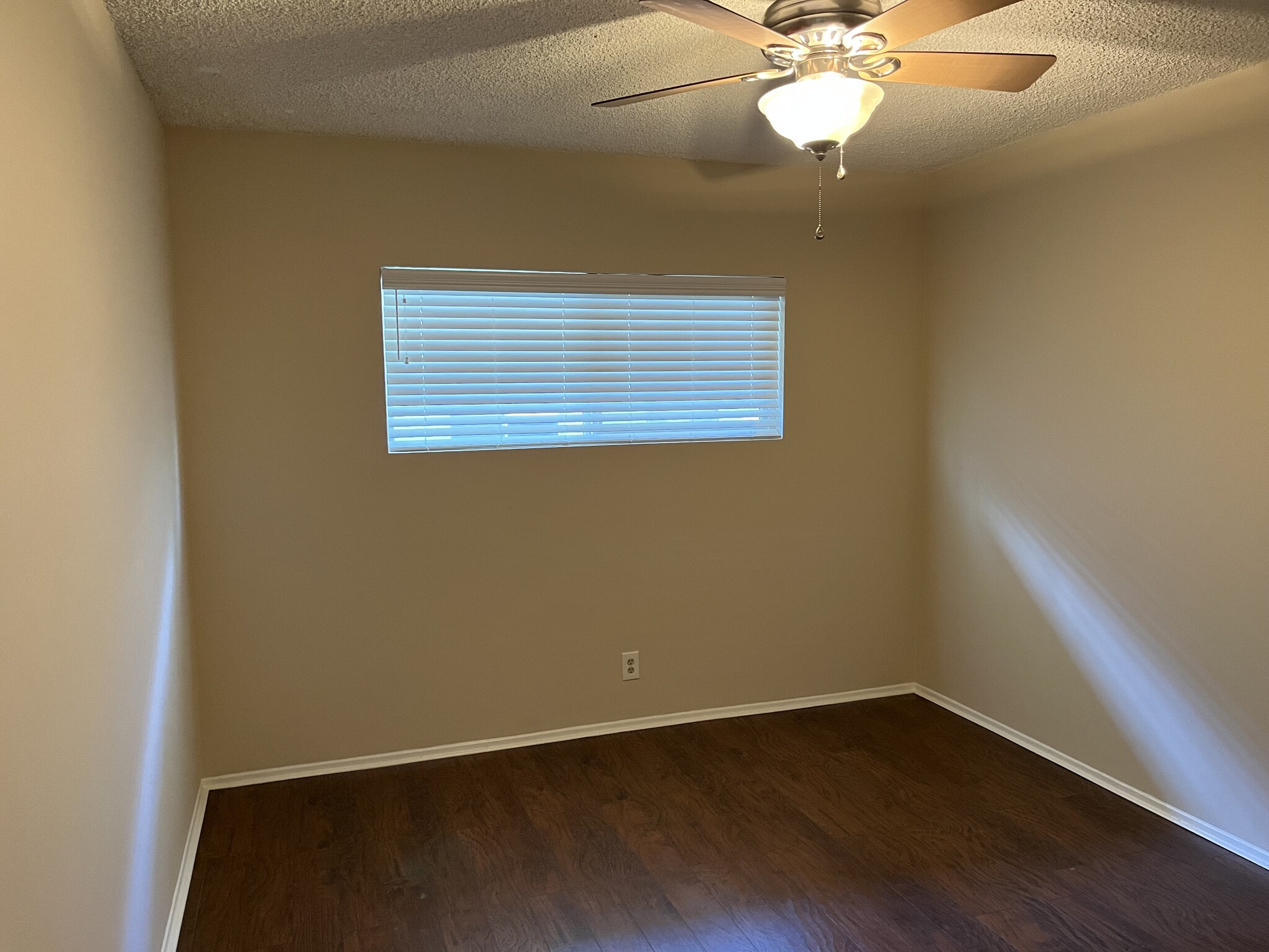 Bed Room - 322 Cornell Dr