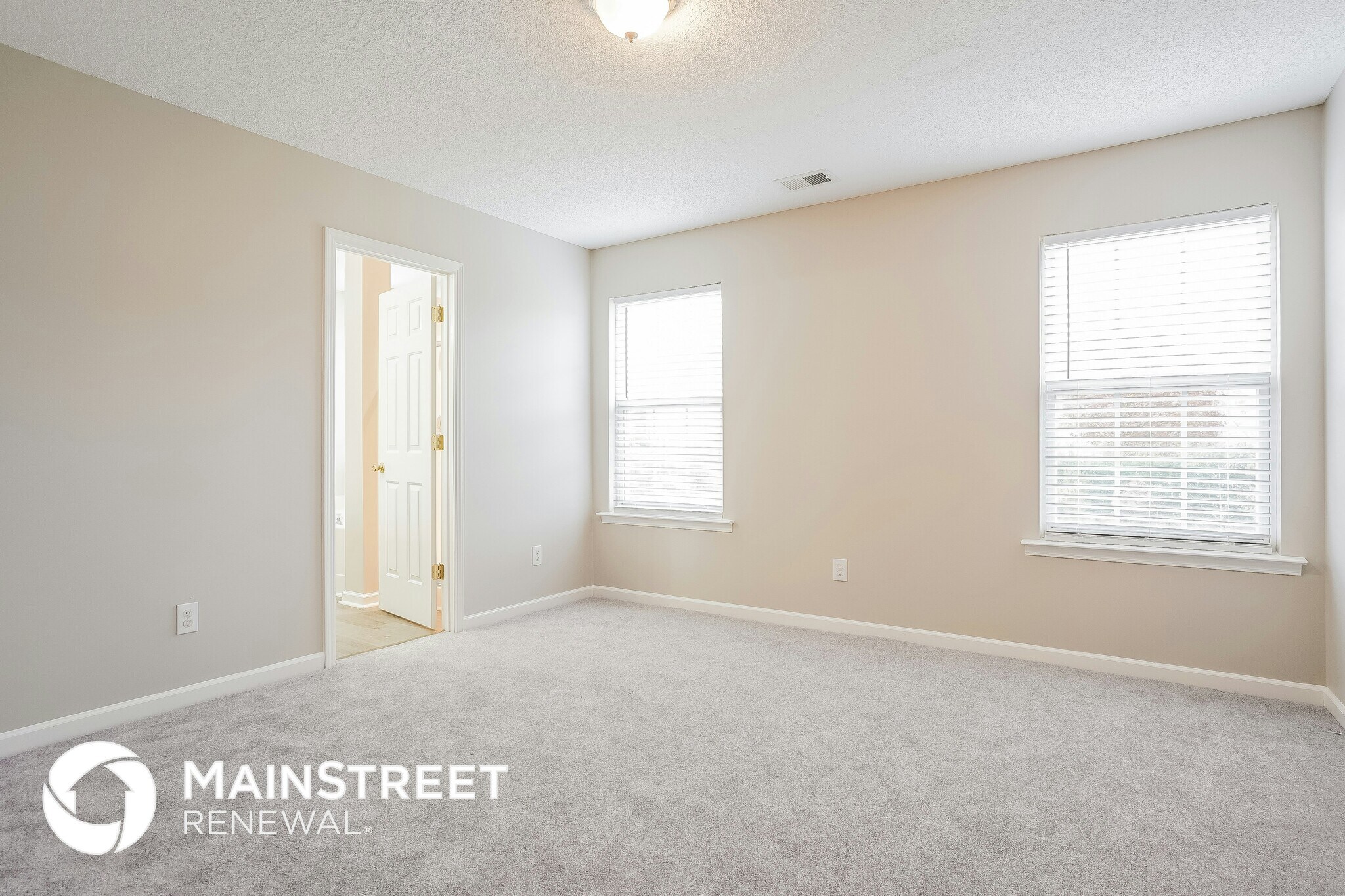 Building Photo - 6008 Porterdale Dr