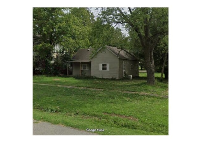 Building Photo - 2 Bedroom Home — Available December 29 in Columbus, KS!