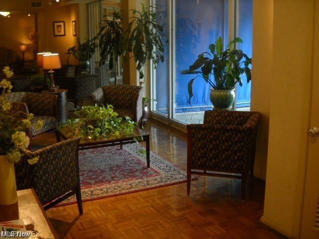 Lobby - 11850 Edgewater Dr