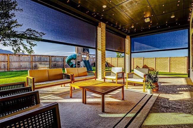 Building Photo - 7606 Redwoods Frst Dr