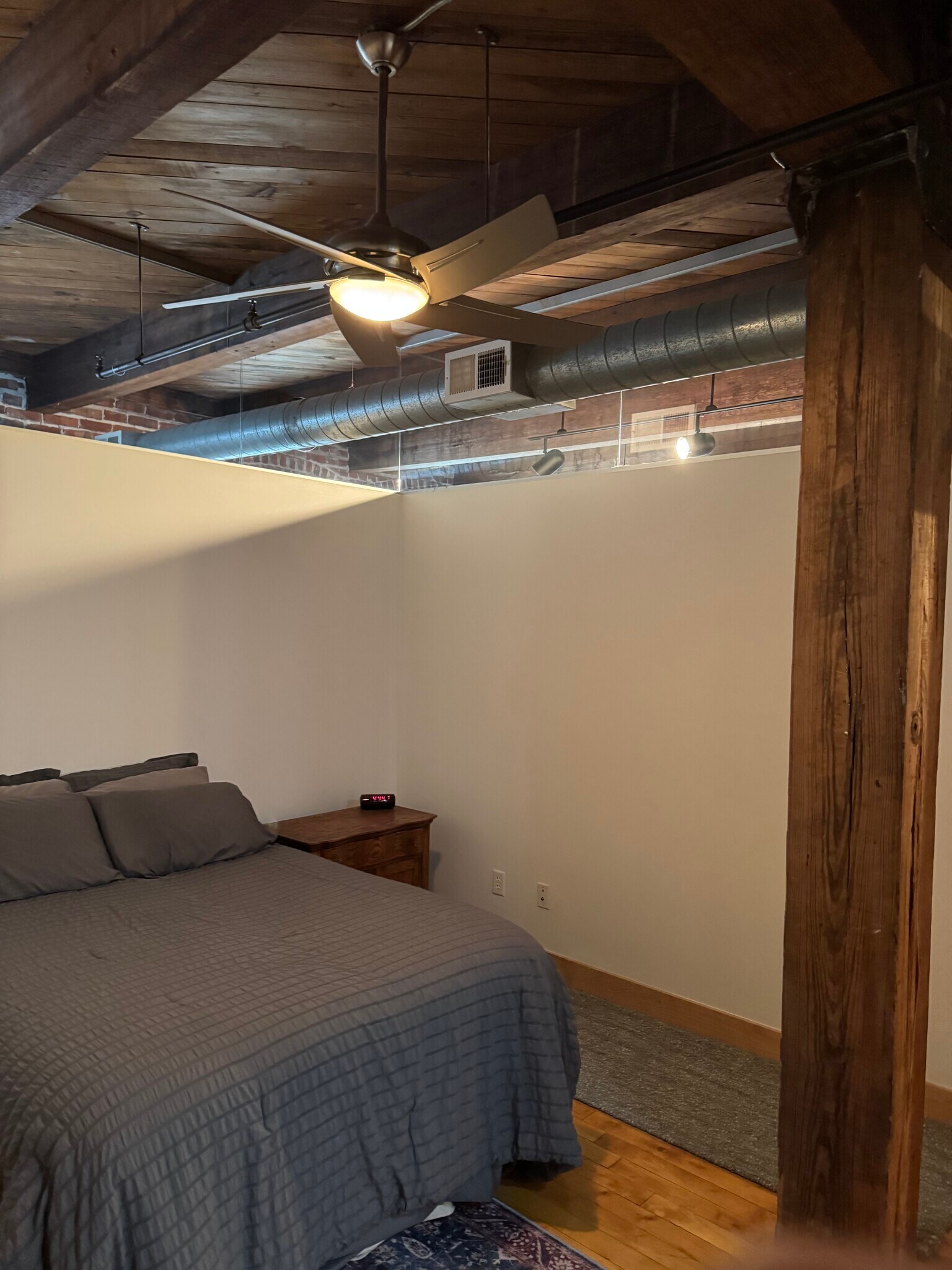 Building Photo - 105 S 9th St