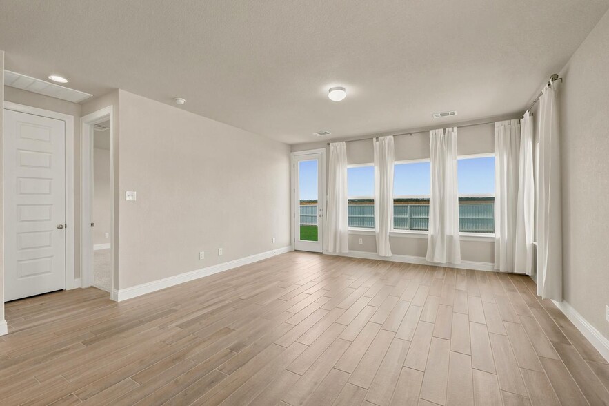 Building Photo - Comfortable Niederwald living with spacious common areas