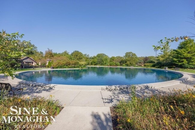 Building Photo - 744 Trombley Rd