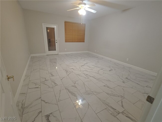 Building Photo - 492 Grassrange Ln