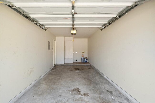 Building Photo - 1616 Windy Park Ct