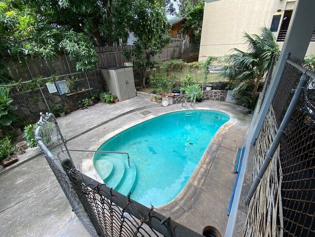 Building Photo - 1658 Liholiho St