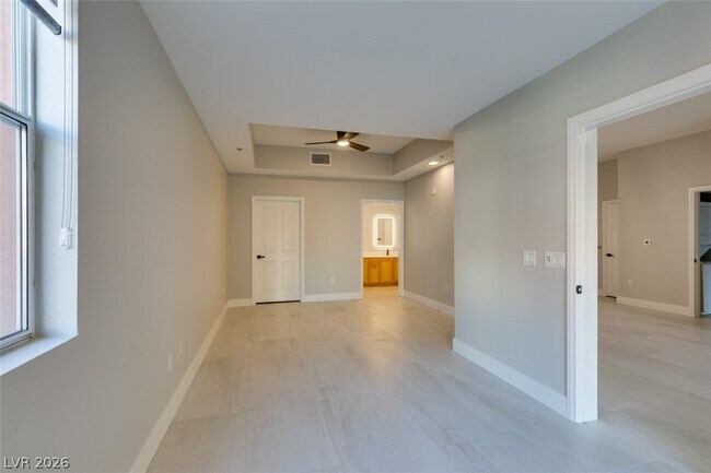 Building Photo - 63 E Agate Ave