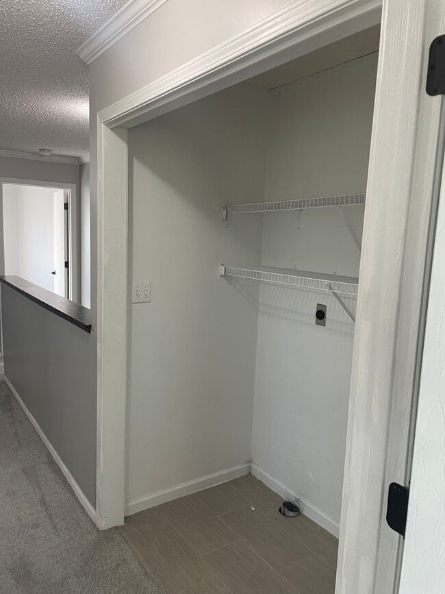 Building Photo - Townhouse for rent 2 bed 1.5 bath Castle Rock Co
