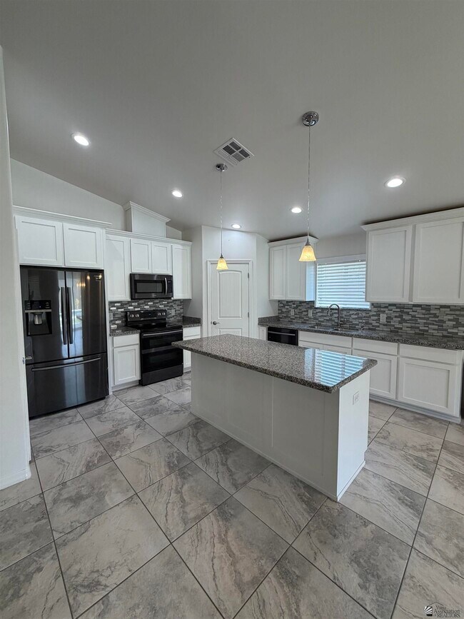 Building Photo - 12625 E 48th Dr