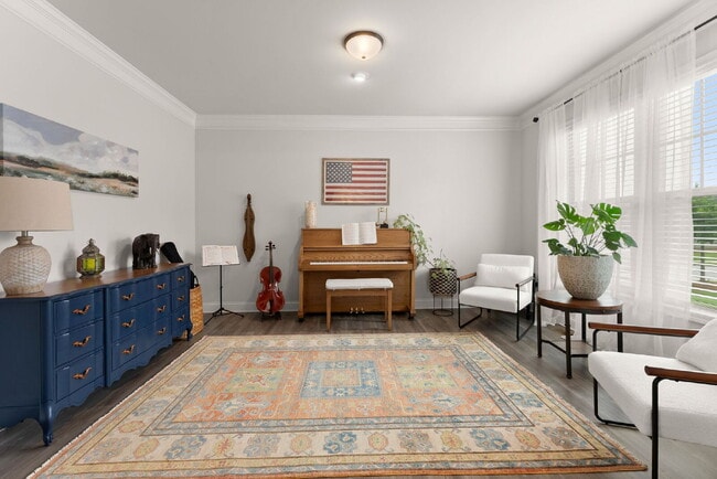 Building Photo - Stunning 6-Bed, 5-Bath home in Hudson Cove!
