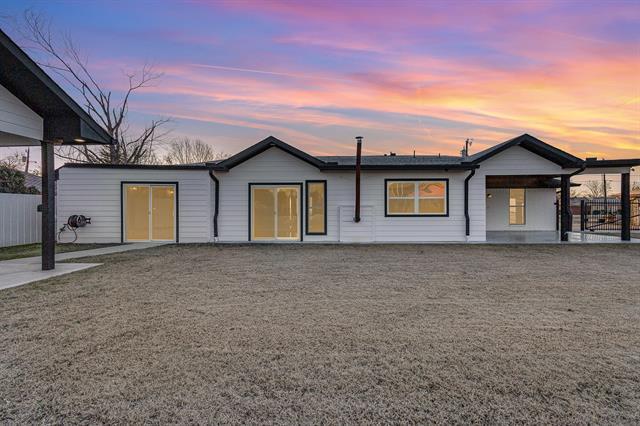 Building Photo - 425 Wolf Run Ct