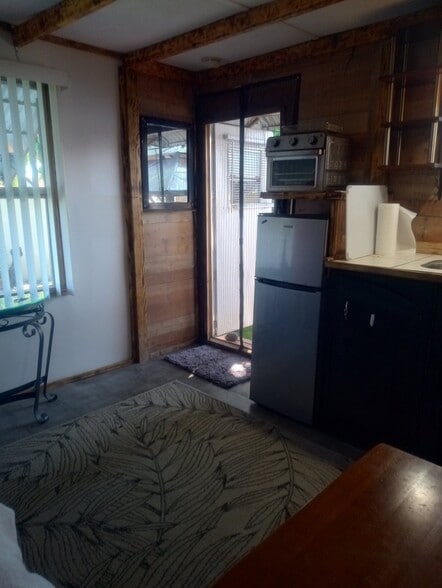 Building Photo - 200 NW 48th Ct