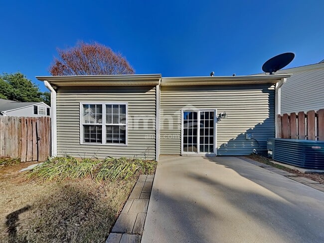 Building Photo - 300 Pemaquid Ct