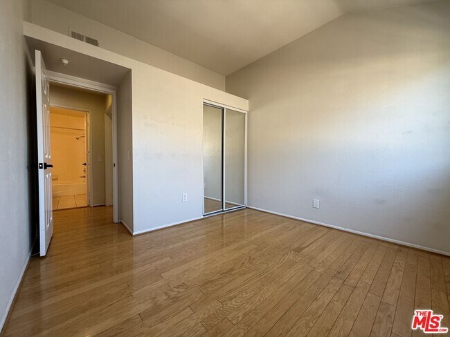 Building Photo - 13975 Lemoli Ave
