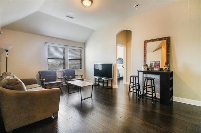 Building Photo - 230 Sandy Way