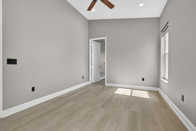 Building Photo - 2162 Stotesbury Way