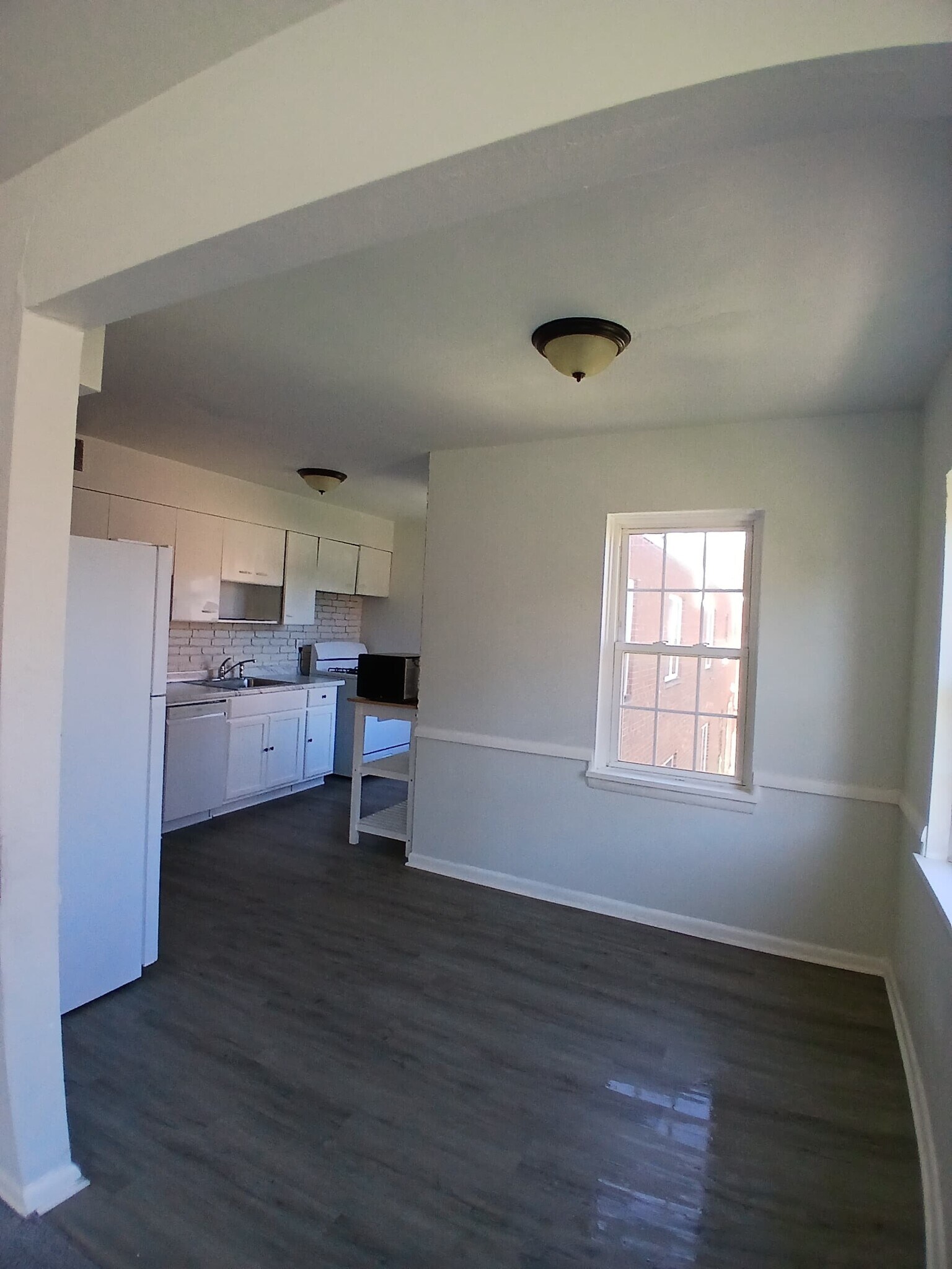 Building Photo - 1950 Nelawood Rd