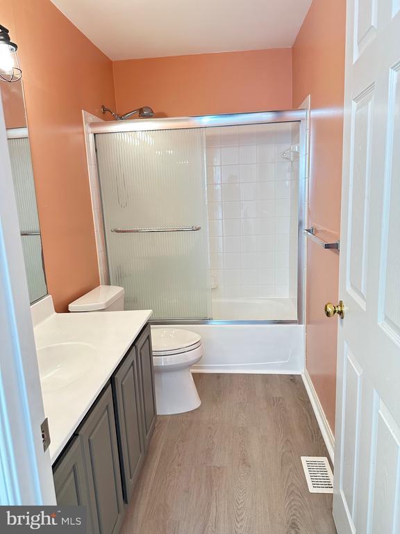 Building Photo - 20408 River Bank St