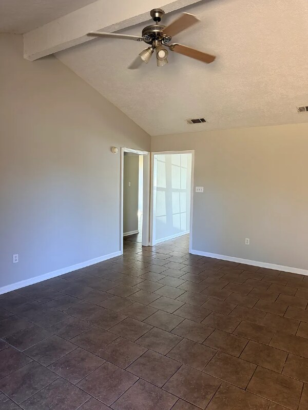 Building Photo - 2205 Mustang St