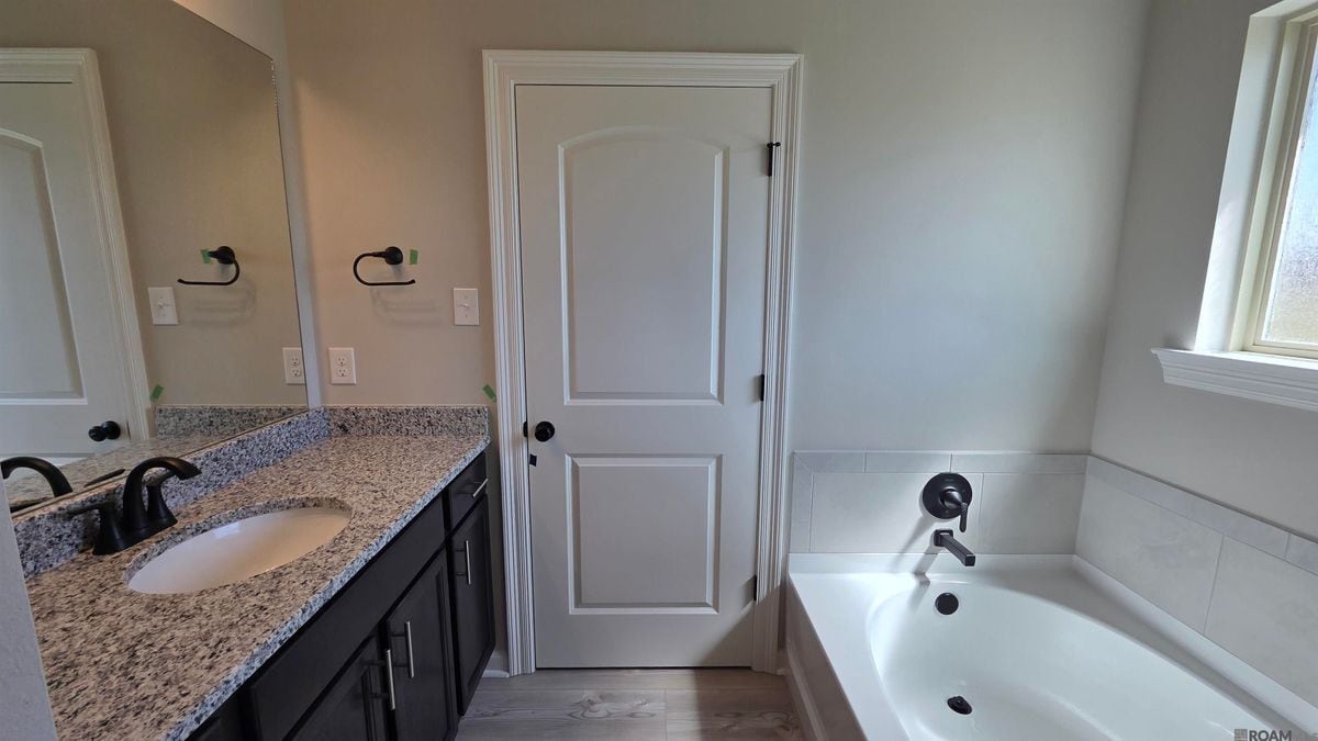 Building Photo - 25662 Tarver Dr