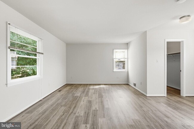 Building Photo - 2998 Steven Martin Dr