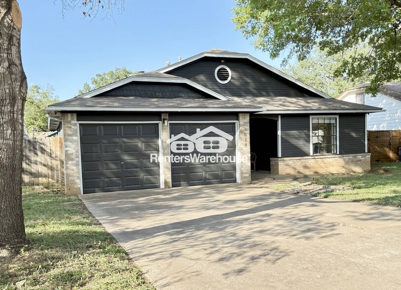 Primary Photo - 3814 Stonecroft Dr