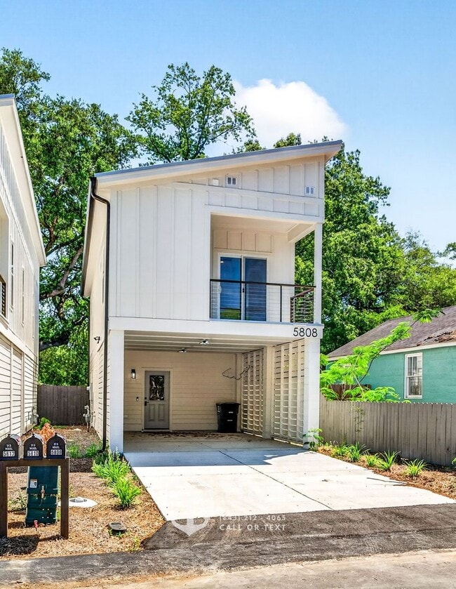 Building Photo - Modern Hanahan Living Near Park Circle