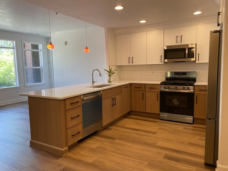 Newly remodeled kitchen - 1735 N Ogden St